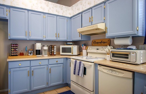 East Mesa Casa | Single-level 3BD 2BTH home w/HotTub, WiFi, 4 Smart TVs
