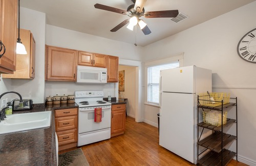 Prescott Casa | Single level cottage 6 blocks to Courthouse square
