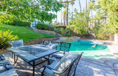 Glendora Casa | Single Level House with view and pool