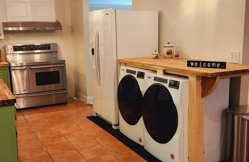 Walland Casa | Single level Smoky Mountain Getaway! Kid AND Grandparent friendly.