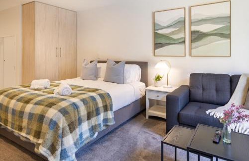 Christchurch City Centre Apartamento | Single Level, Studio Retreat, in Bath Street