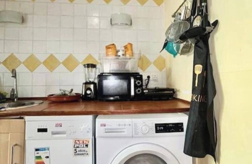 Ontinyent Casa | Habitacion sencilla en casa particular, con baño compartido cerca del centro