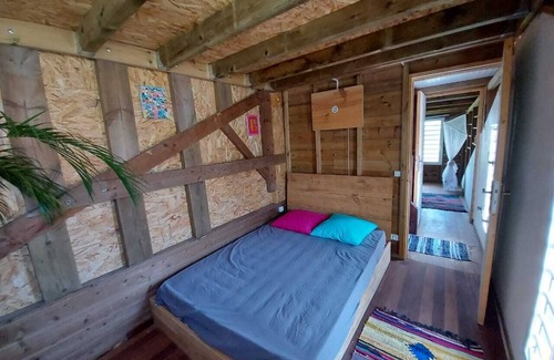 Pointe de la verdure Casa | Habitación individual en una casa céntrica y tranquila, a 5 minutos a pie de la playa.