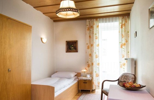 Bad Hofgastein Cabaña | Habitación individual con ducha, WC - vicarage, casa de huéspedes.