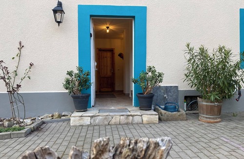 Cossebaude Condominio | Single room with bathroom and shared kitchen at HOFGOHLIS