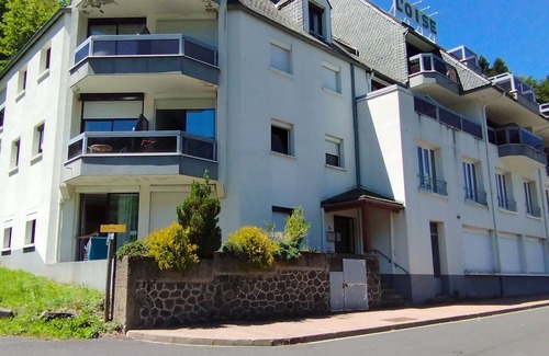 Mont-Dore Apartamento | Single-storey apartment near town center and spa