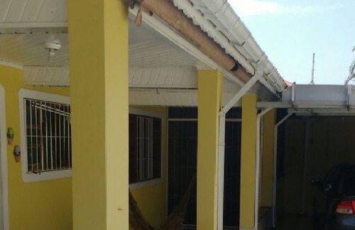 Itanhaem Casa | Casa de una planta a 300mts de la playa, ideal para familias y parejas., Excelente ubicación.
