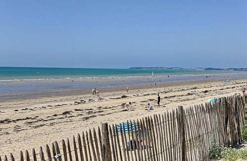 Jullouville-les-Pins Casa | Casa con jardín, a 200m de la playa y 400m de comercios en Jullouville, Normandía
