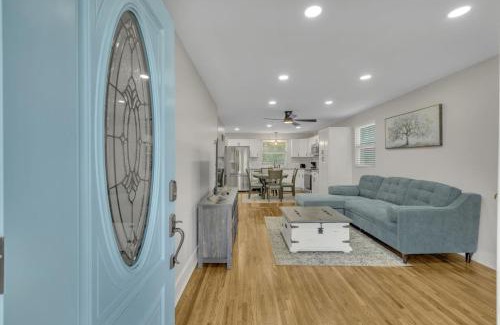 Hope Gardens Casa | Single Story Pet Friendly Home, with Fenced Yard, Fire Pit, 5min to Downtown!