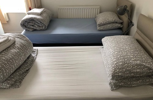 Lewisham Casa | Habitaciones individuales / dobles / dobles en Catford Homestay