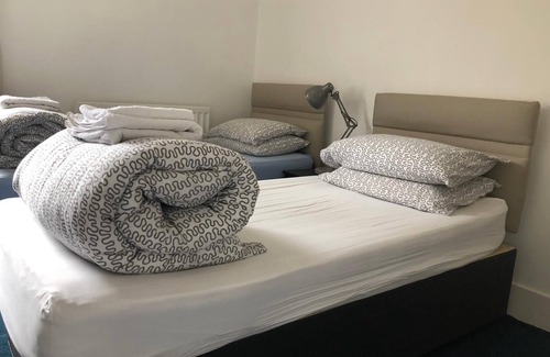 Lewisham Casa | Habitaciones individuales / dobles / dobles en Catford Homestay