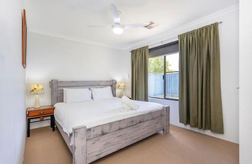 Singleton Casa | Singleton Impressions