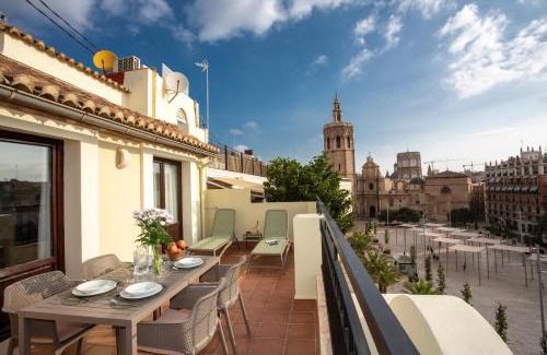 Ciutat Vella Apartamento | SingularStays Ático Reina Catalina