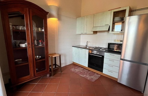 Torre del Pozzo Casa | Casa con el jardín en el mar con la opinión hermosa del mar
