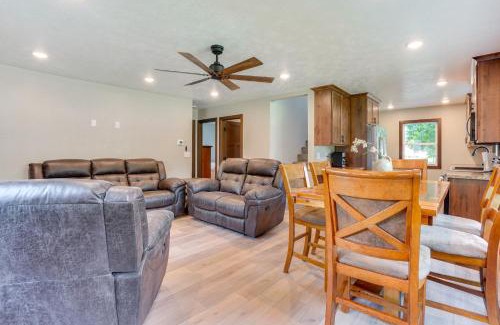 Sioux Falls Casa | Sioux Falls Home Near Downtown 2 Living Areas!