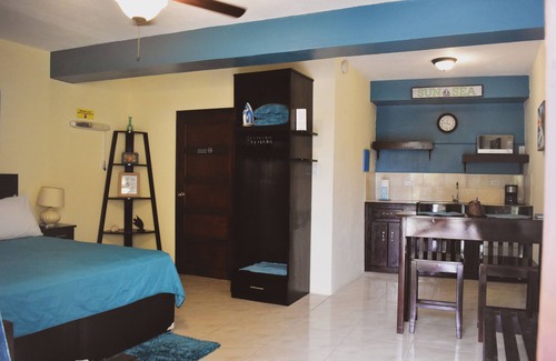Belize City Casa | Sir Angel's Guesthouse