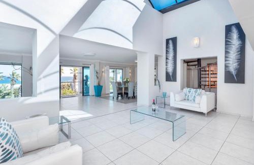 Bloubergstrand Villa | Sir David Baird 22