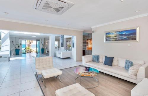 Bloubergstrand Villa | Sir David Baird 22