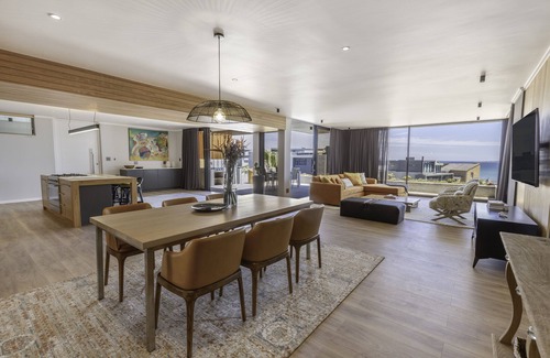 Bloubergstrand Apartamento | Sir David Baird 50B, Blouberg by HMH
