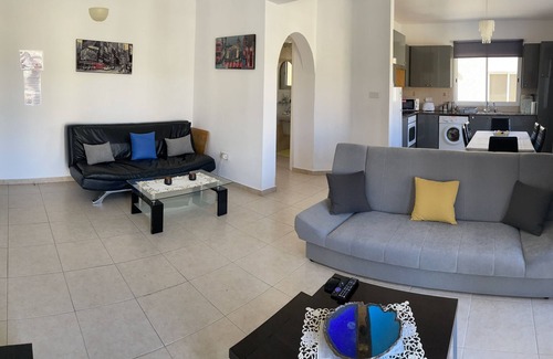Universal Apartamento | Sirena Sunrise, linda piscina, wifi gratis, 15 minutos a pie de playa o centro comercial