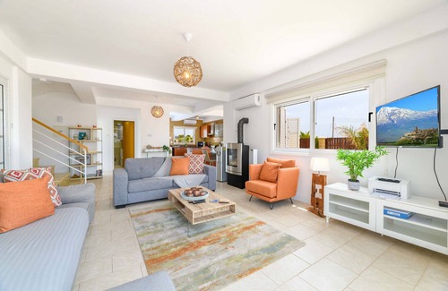 Ayia Thekla Villa | Sirens Beach House - Serene 4BR Seafront Villa with Pool in Ayia Thekla