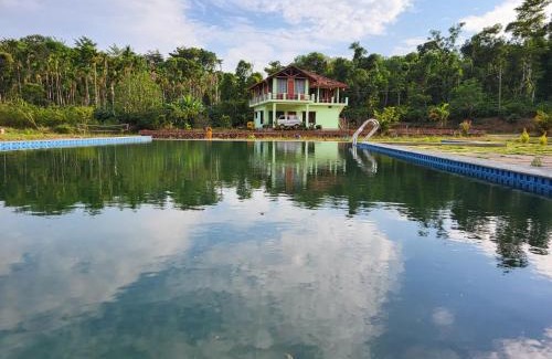 Mudigere Casa | Sirimane Homestay - Swimming Pool, Food, Near to Falls & Trek