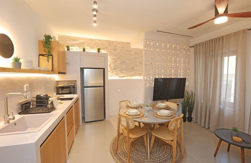 Ermoupoli Casa | Siroa Tranquil - A minimalistic chic house in the heart of Hermoupoli