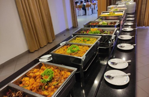 Warakapola Casa | Sisila Inn & Restaurant