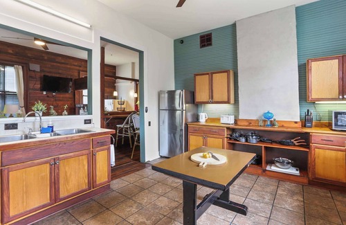 Mid-City Cama Y Desayuno | Site 61 Historic Guesthouse - 9 Rooms, 13 Beds