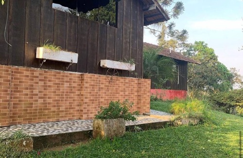 Embu-Guacu Casa | Site in Embu-Guaçu with ballroom, games and pool!