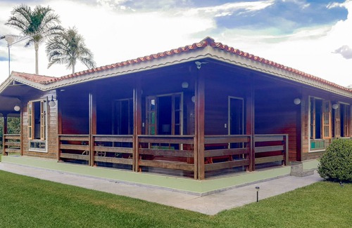 Itapeva Casa | Site with a wooden house in the south of Minas, 120 km from São Paulo