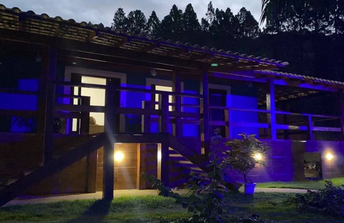 Marechal Floriano Casa | Site with trails overlooking Greater Vitoria, (pets accepted)