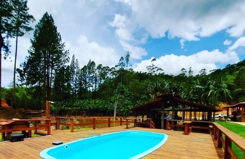 Marechal Floriano Casa | Site with trails overlooking Greater Vitoria, (pets accepted)