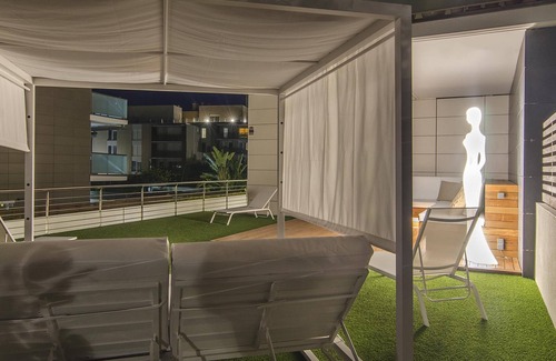 Vallpineda Apartamento | Sitges Spaces Garden Paradise-3 Hab/3 Baños/Gran Terraza+Jardin+Piscina- 8 Pers.