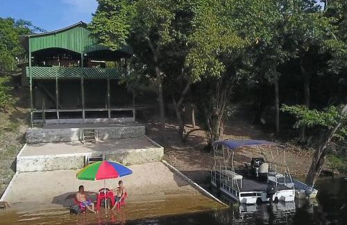 Silves Casa | Sitio completo no rio aneba com quiosque e praia
