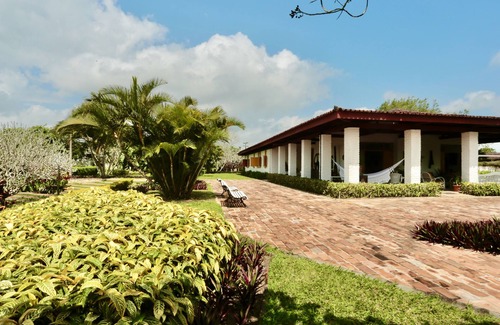 Novo Gravata Casa | Sitio dos Flamboyants - gorgeous property at the prime point of the hills