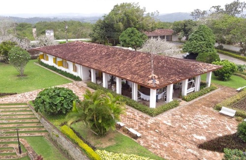 Novo Gravata Casa | Sitio dos Flamboyants - gorgeous property at the prime point of the hills
