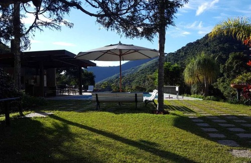 Teresopolis Casa | Maravilloso sitio con cancha de tenis, piscina y muy verde - km 16 de Tere-Fri