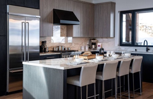 Revelstoke Casa | Sitka Spruce Mountain Chalet