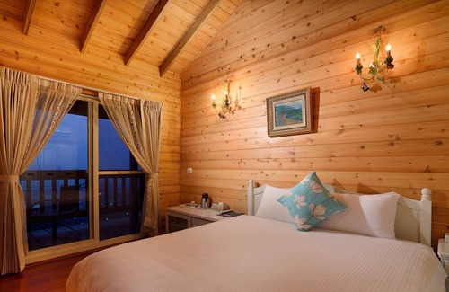 Lugu Casa | Sitou Flora's House B&B