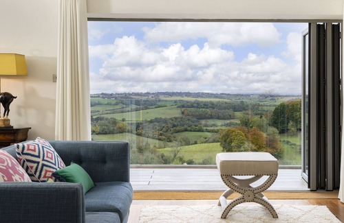 Bath Casa | Situated two miles south of the vibrant city of Bath, Barley Brake is the perfect Rural Retreat. The