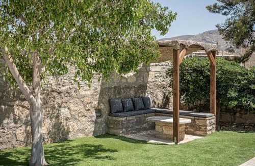 Sivas Villa | SivasZen Luxury Villa, with Heated Pool & Spa Whirlpool, By ThinkVilla