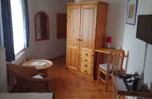 Neubulach Apartamento | Six-bed room