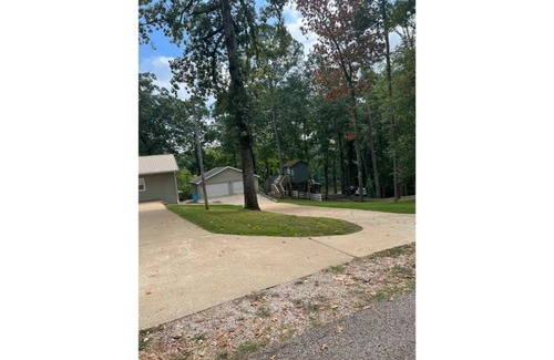 Counce Casa | Six bedroom lake house in Counce on Pickwick Lake with a boat slip included