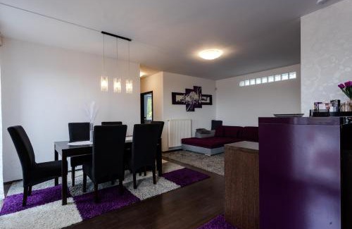 Pecs Apartamento | Six Corners - Mystic Corner