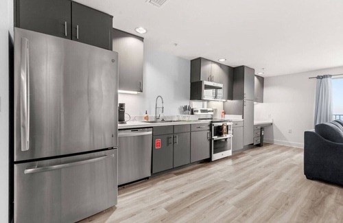 Wetmore Apartamento | Six Flags/The Rim - Chic Modern Studio, King Bed