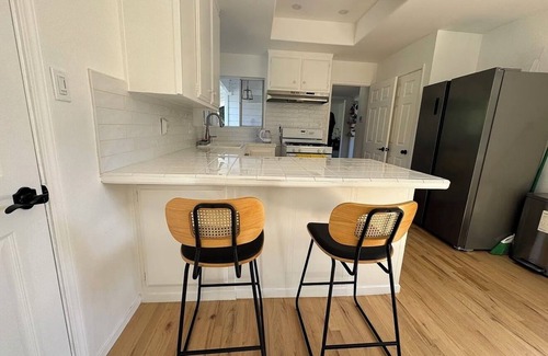 South San Jose Casa | SJ Travelers dream home! Spacious 4bed 4bath house in a quiet neighborhood.