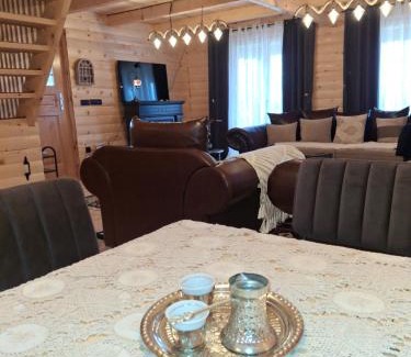 Sjenica Casa | Sjenica na dlanu
