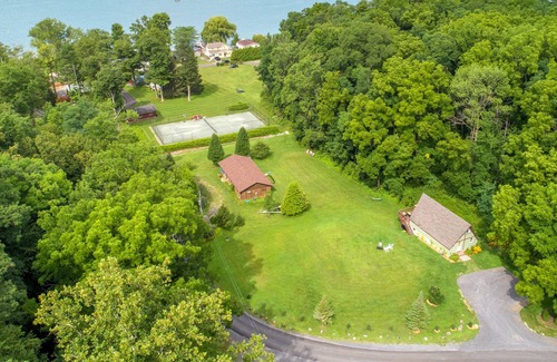 Skaneateles Casa | Skaneateles Lake 4 Bedroom Private Lakehouse!