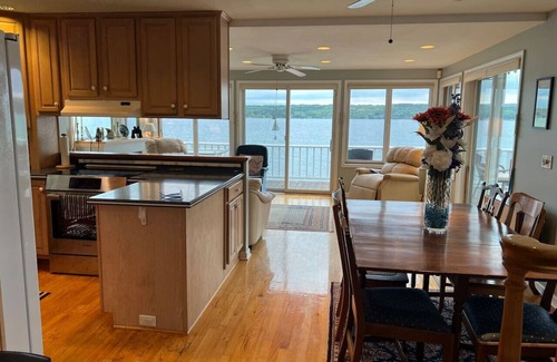 Skaneateles Casa | SKANEATELES Lakeside Retreat w/PANORAMIC views!